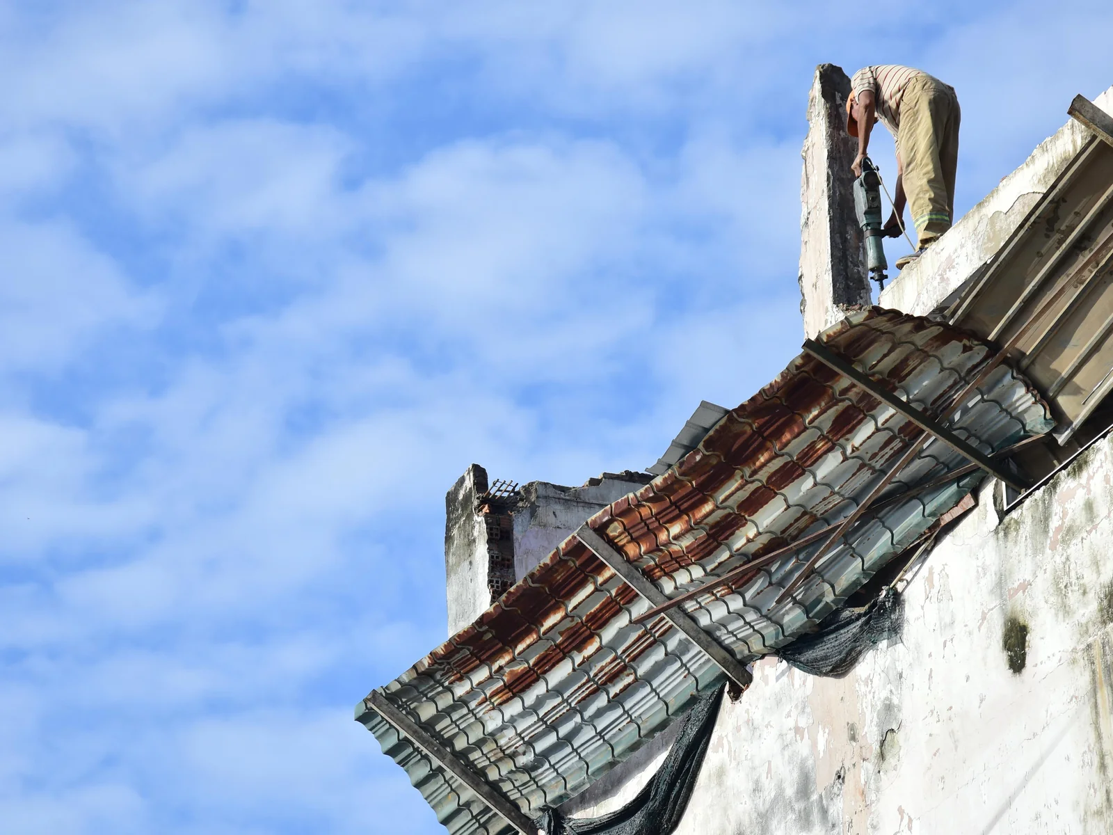 Location - Phoenix 1 Phoenix commercial roofing crew and project photo