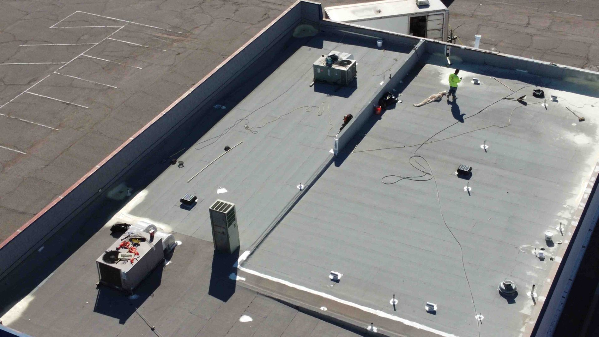 advanced roofing contractors scaled