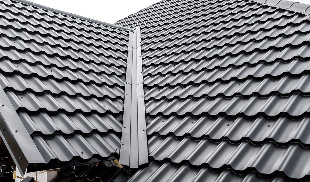 Construction Of The Roof Of The House Metal Tiles